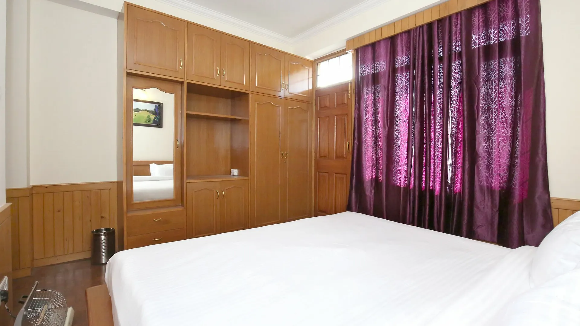 Oyo Home 10090 Hill View 4Bhk Mehli Shimla 0*,  India