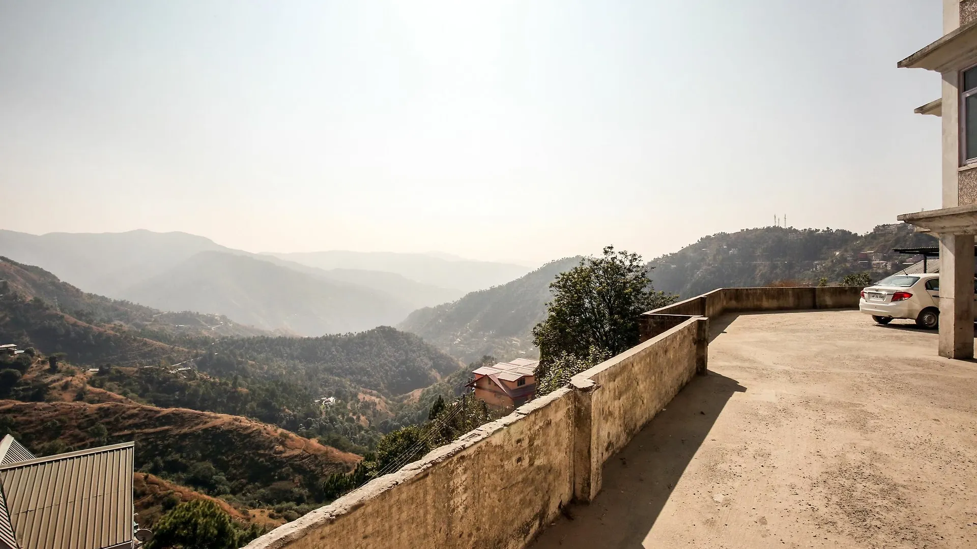 Oyo Home 10090 Hill View 4Bhk Mehli Shimla India